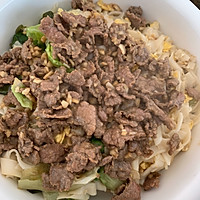 牛肉炒河粉的做法图解5