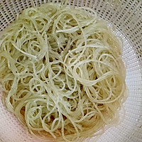 香辣五色炒薯粉#懒人简餐#的做法图解7