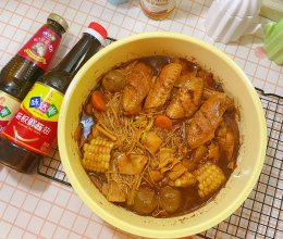 #味达美·名厨汁味正当夏#鲜香四溢的鸡翅煲的做法