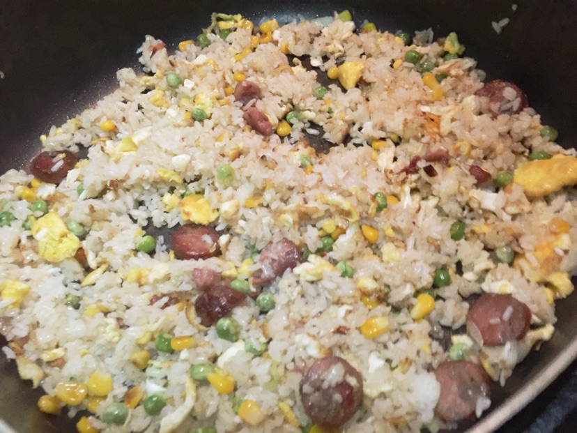 腊肠蛋炒饭#金龙鱼外婆乡小榨菜籽油#的做法图解6