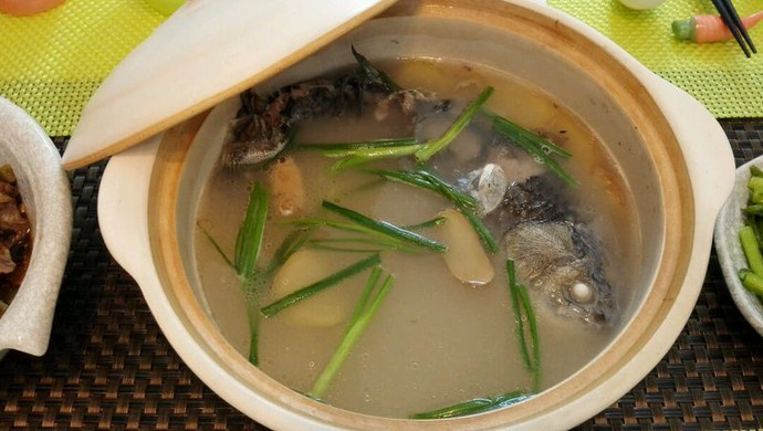 鲫鱼汤