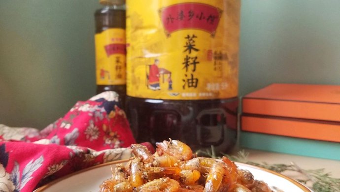 蒜香酥脆小草虾——蒜香浓郁，酥脆鲜香