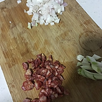 腊肠蛋炒饭的做法图解2