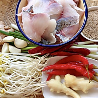 【创意小厨娘】芝麻鱼——鱼肉嫩滑，满口生香，比酸菜鱼更好吃。的做法图解1