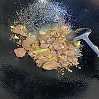 家常下饭菜芥蓝炒牛肉的做法图解3