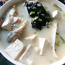 莲鱼豆腐汤