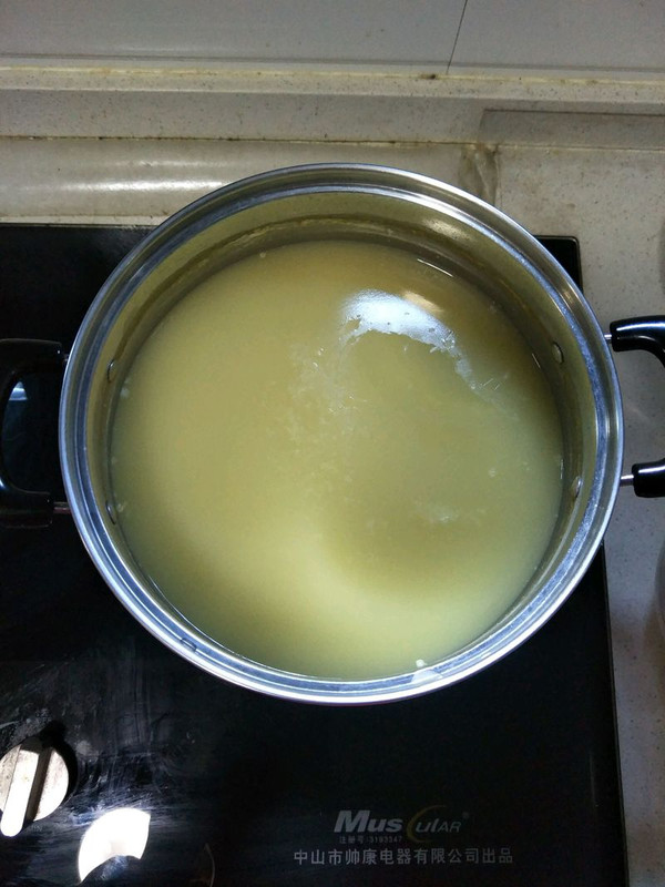 20汤锅:小米稀饭玉米面熟豆面鸡蛋煮肘子