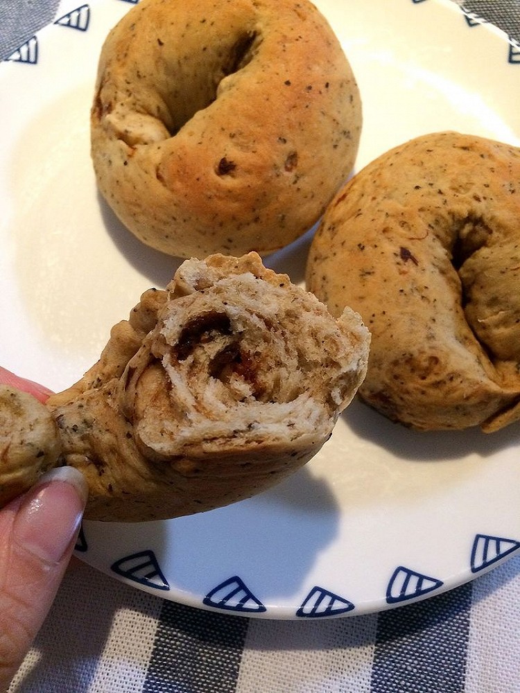 西梅红茶全麦面包圈「低糖烘焙」的做法