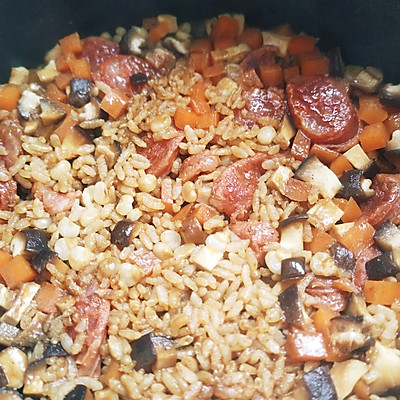 腊肠 电饭锅拌饭