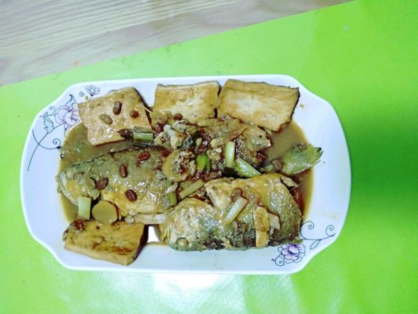 酱烧黄花鱼豆腐