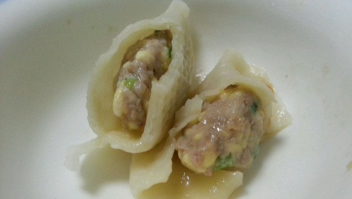 乐乐自家菜--鱿鱼馅饺子