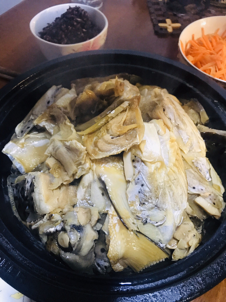 中餐厅 干锅三文鱼头 塔吉锅的做法