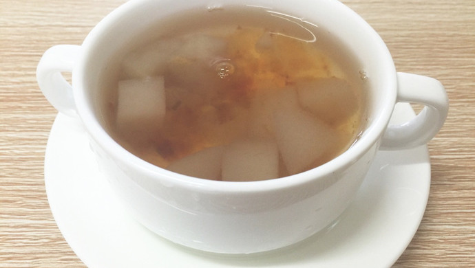 桃胶炖梨