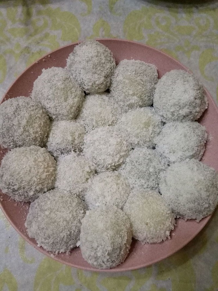 椰香红豆糯米糍的做法