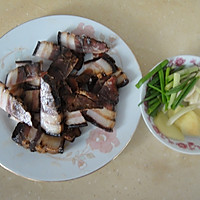 酱油肉干锅花菜的做法图解2