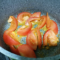 番茄甘蓝蟹味菇汤的做法图解3