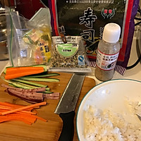 黃瓜胡蘿蔔火腿壽司的做法图解1