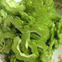 肉片苦瓜的做法图解1