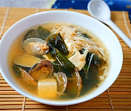 裙带菜花蛤豆腐汤的做法