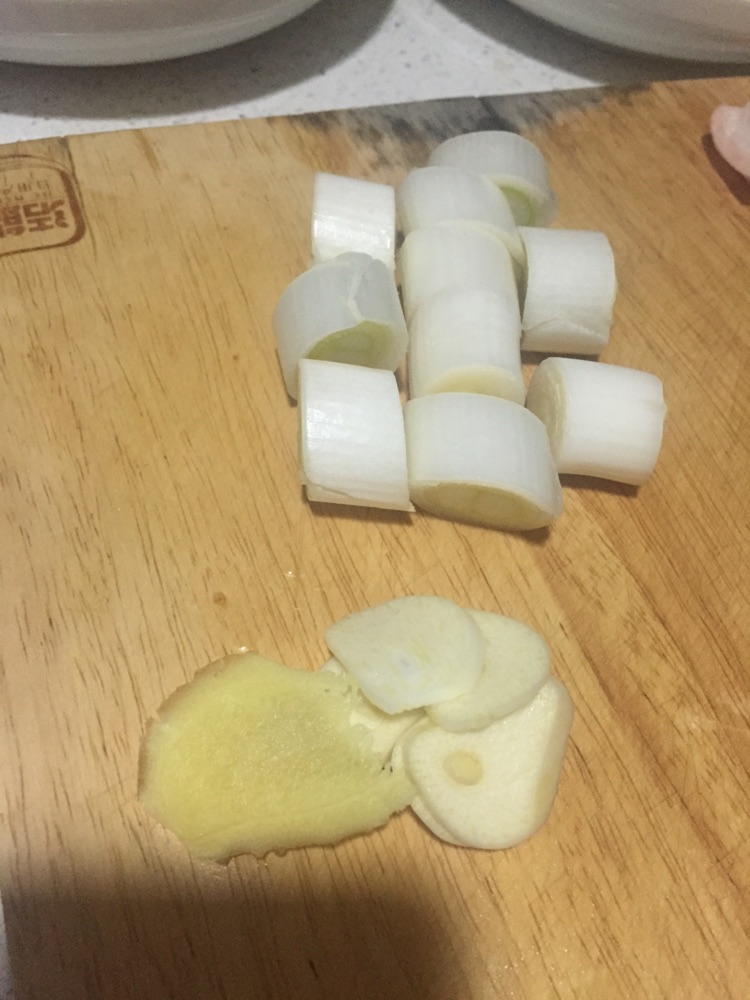 葱油双菇的做法图解2