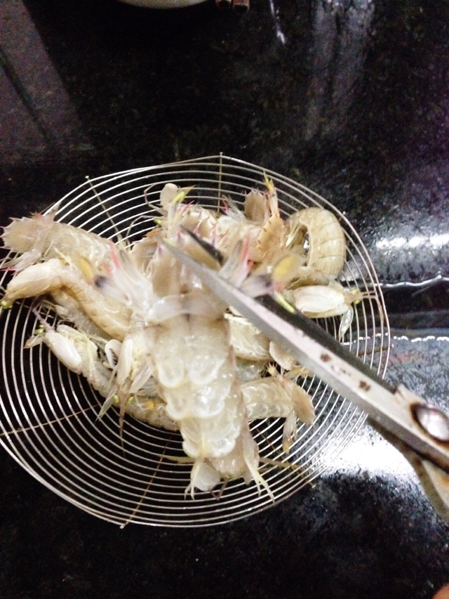 【芥末生虾姑】——凉拌菜的做法图解2