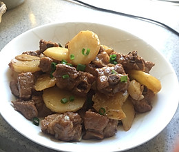 排骨炖土豆的做法