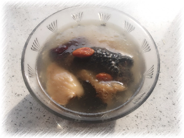 猴头菇岩耳乌鸡汤的做法