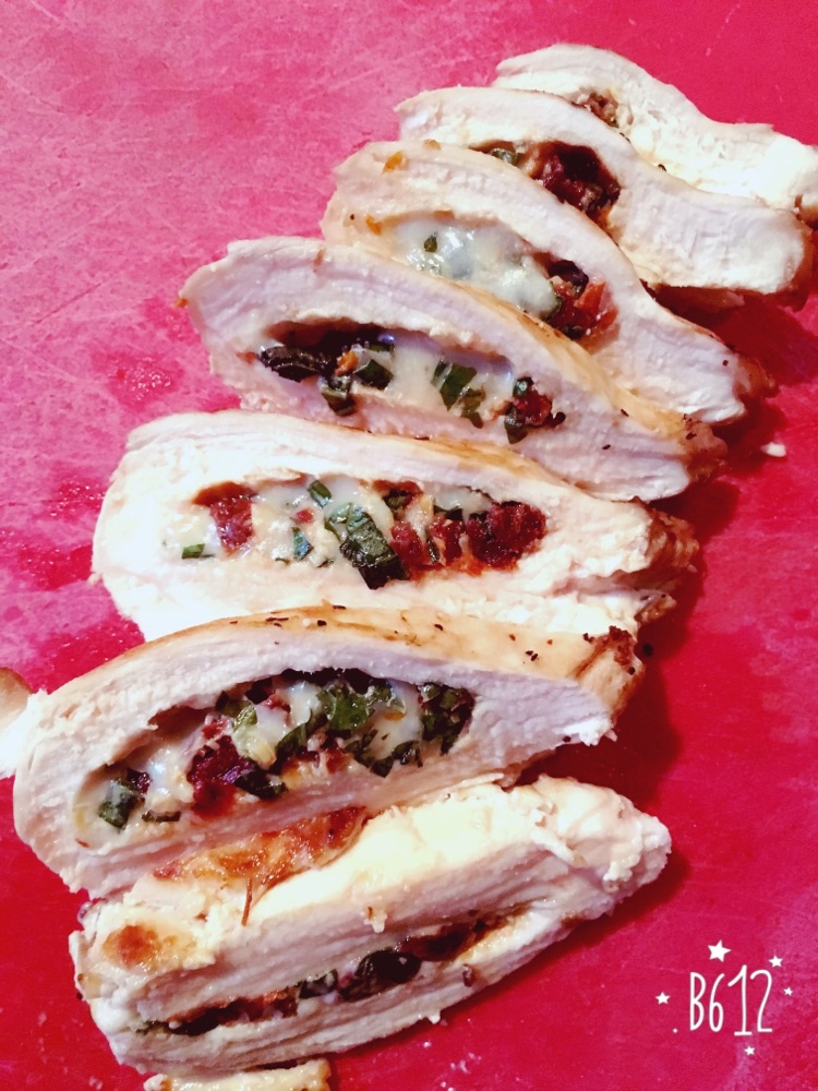 【蛋白质】番茄罗勒芝士塞鸡胸肉