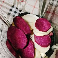 秋冬养生～超美味～紫薯香芋豆奶的做法图解1