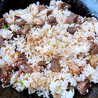 #味达美名厨福气汁，新春添口福#羊肉串炒饭的做法图解6