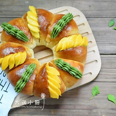 (海南)花团锦族-芒果夹心花冠面包