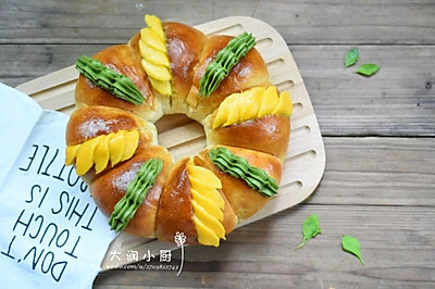 (海南)花团锦族-芒果夹心花冠面包