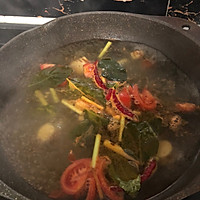 #餐桌上的春日限定#冬阴功汤的做法图解3