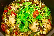 豆瓣酱双椒牛蛙煲的做法