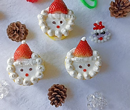 #甜蜜暖冬，“焙”感幸福#圣诞老人纸杯蛋糕的做法