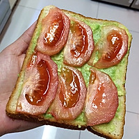 牛油果蔬菜培根三明治的做法图解2