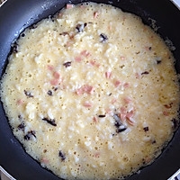 米饭鸡蛋饼（简单美味早餐）的做法图解3