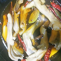 麻辣鸭爪的做法图解2