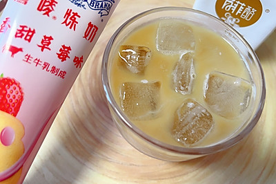 炼乳拿铁（香甜草莓味）