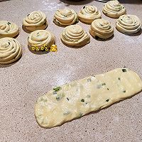 一学就会的葱油饼的做法图解13