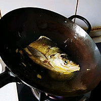 鱼头二吃-鱼头豆腐汤的做法图解5