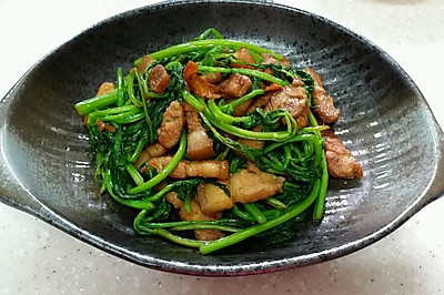 肉炒芹菜