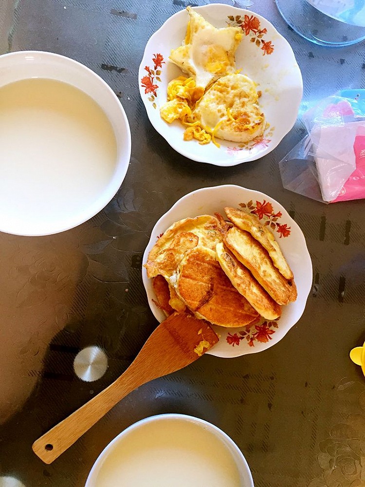 简单早餐煎馍片煎鸡蛋的做法