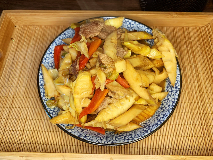 春天里味道~雷笋炒肉的做法
