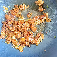 简单的豆角炒肉的做法图解8
