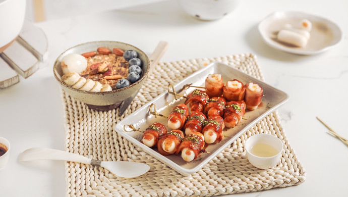 韩式培根年糕串+水果燕麦粥