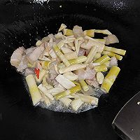 #解腻开胃就吃它#酸辣开胃‼️嫩笋炒五花肉的做法图解6