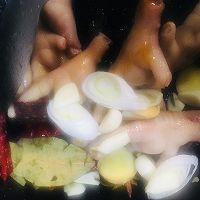 红烧鸡爪的做法图解11
