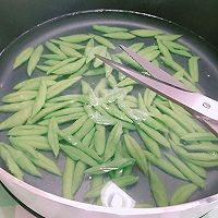 菠菜剪刀面的做法图解3