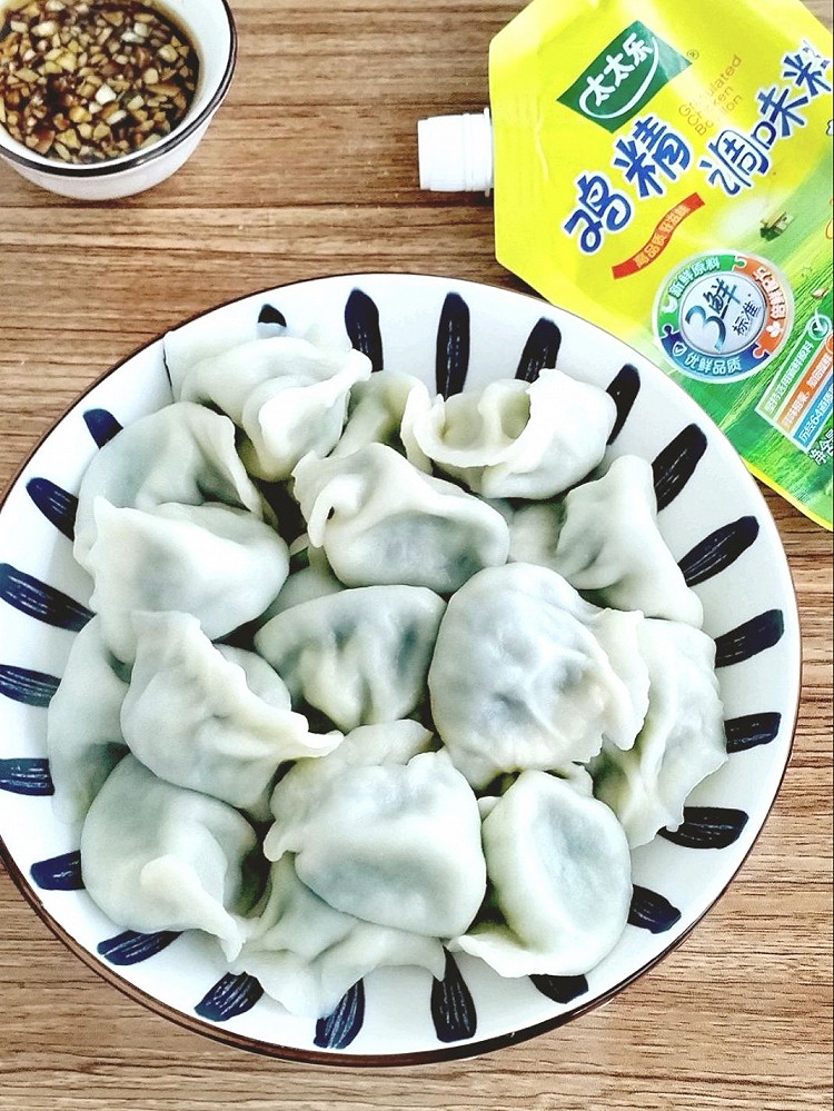 韭菜粉条鸡蛋馅大饺子的做法